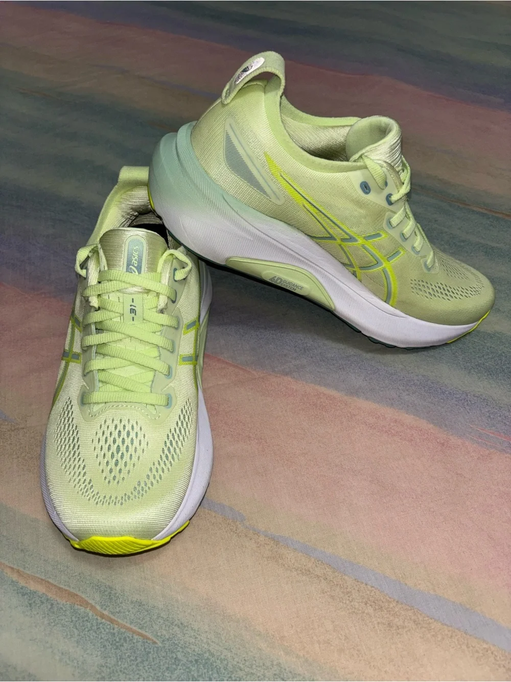 Asics Gel-Kayano 31 Women 9 Running Shoes Cool Matcha Light Celadon 1012B670-300